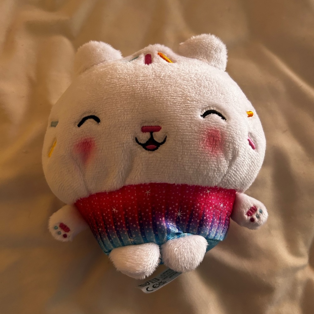 Dreamworks White and Red Stuffed Animal